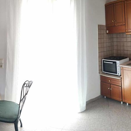 Alexandra'S Apartments Ахарави Екстериор снимка